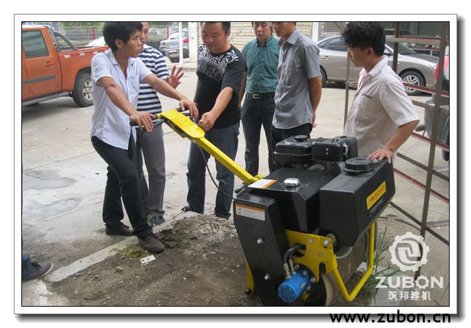 筑邦建机 手扶压路机 ZR220