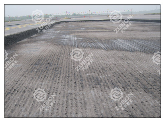 黄花机场跑道翻新沥青路面铣刨2014年6月施工现场